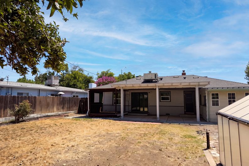 Photo 37 of 41 of 719 N Crescent Ave, Lodi, CA