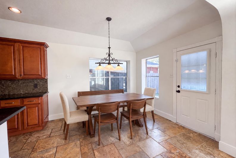 Photo 11 of 26 of 23130 Willow Canyon Dr, Katy, TX