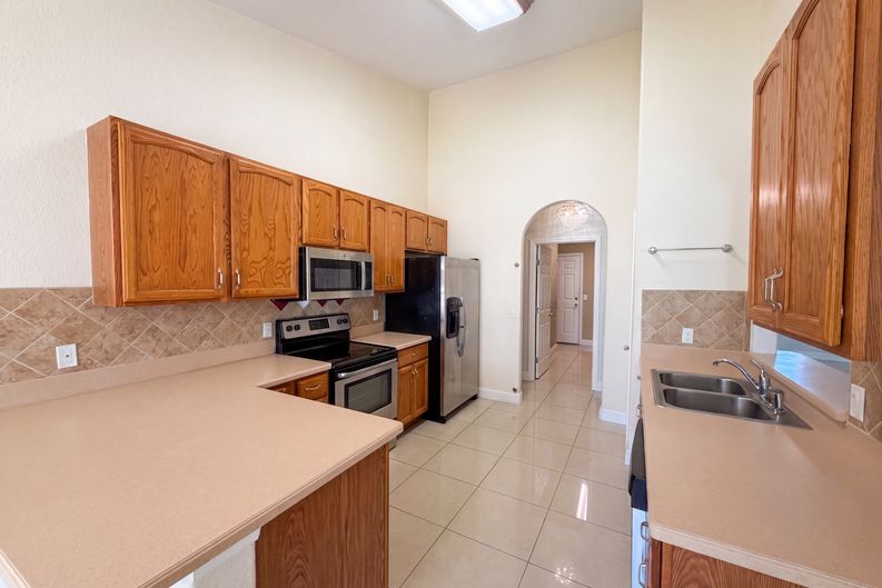 Photo 4 of 22 of 313 Terranova Blvd, Winter Haven, FL