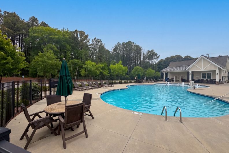 Photo 15 of 17 of 1118 Neighborly Way, Morrisville, NC
