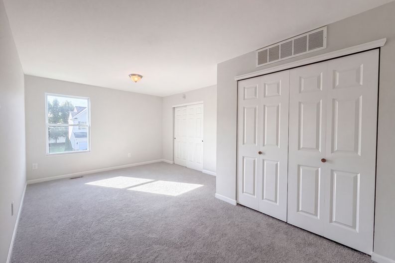 Photo 18 of 39 of 4058 Leontria Ave, Columbus, OH
