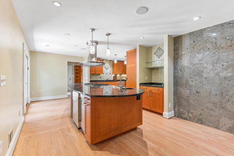Photo 57 of 87 of 3135 Spalding Dr, Sandy Springs, GA
