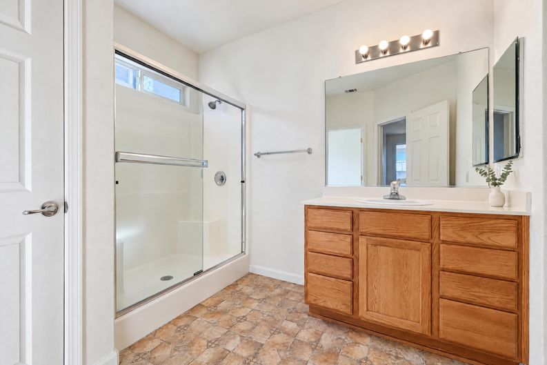 Photo 14 of 22 of 8888 Billfish Way, Sacramento, CA