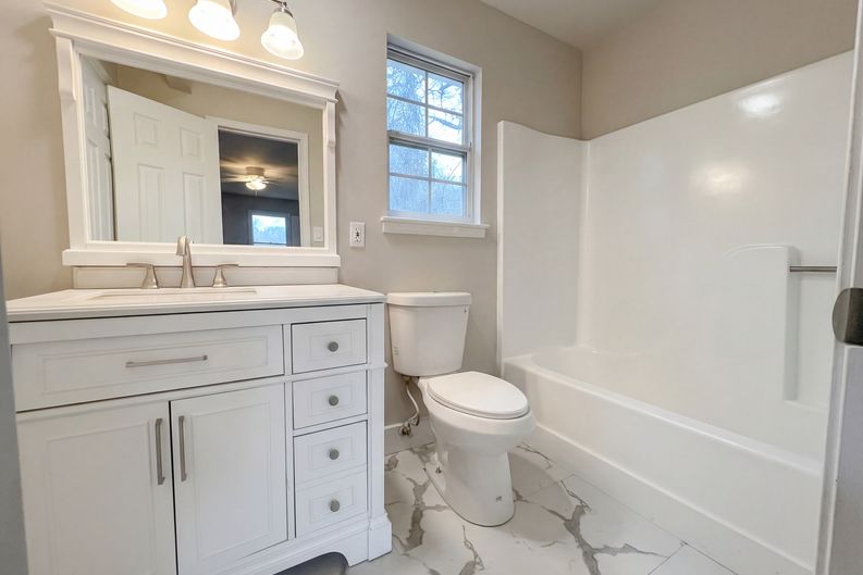 Photo 9 of 18 of 225 Ash Cir, Trussville, AL