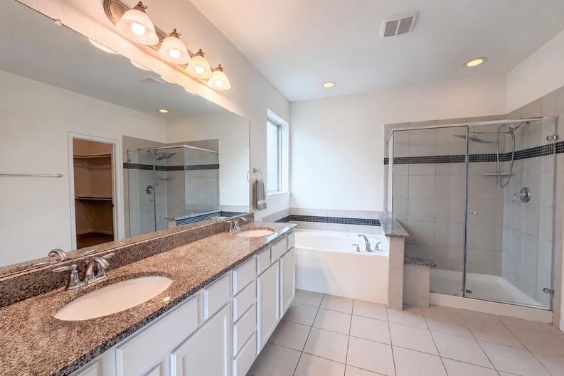 Photo 17 of 28 of 19607 Pecos Bend Ct, Cypress, TX