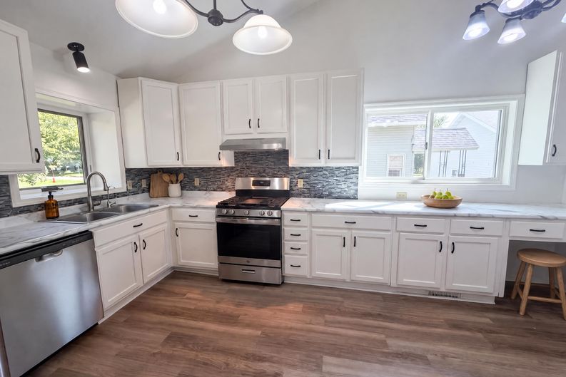 Photo 12 of 46 of 905 4th Ave N, Sauk Rapids, MN