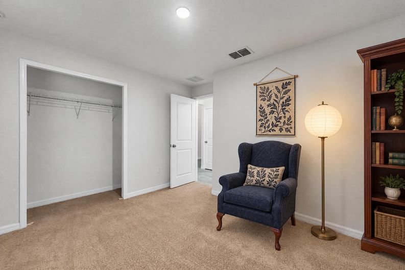 Photo 10 of 23 of 10113 Rosemary Leaf Ln, Riverview, FL