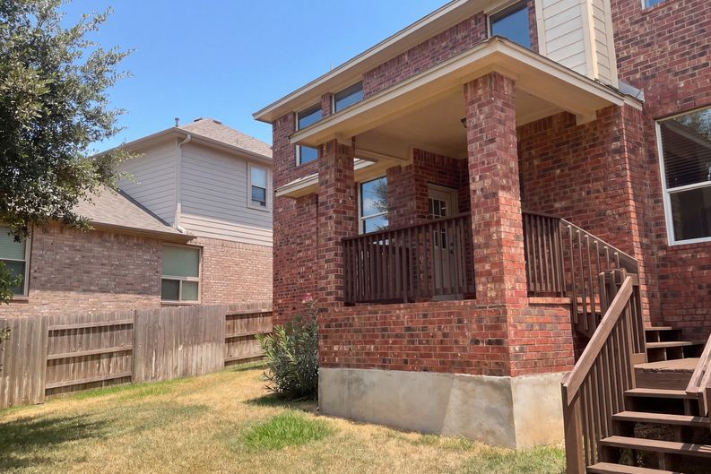 Photo 11 of 68 of 1014 Bretton Woods Dr, Cedar Park, TX