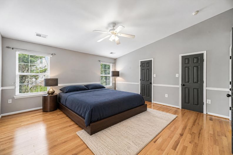 Photo 18 of 48 of 6046 Persinger House Ct, Manassas, VA