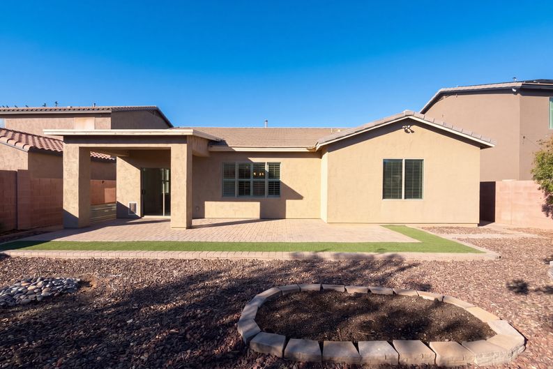 Photo 5 of 22 of 40877 W Bedford Dr, Maricopa, AZ