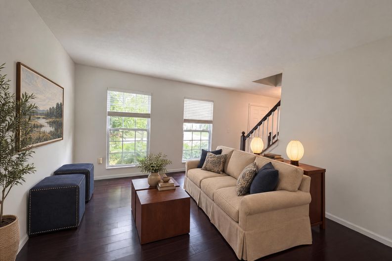 Photo 7 of 51 of 7966 Lazelle Woods Dr, Westerville, OH