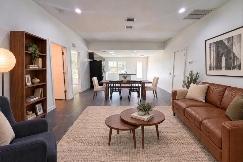 Photo 9 of 22 of 2840 S Shade Ave, Sarasota, FL
