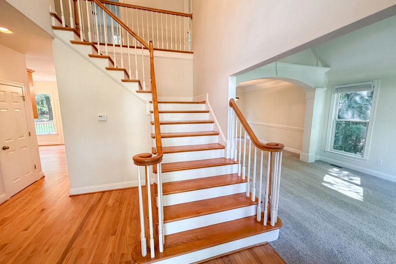 Photo 6 of 33 of 10124 Windtree Ln, Charlotte, NC