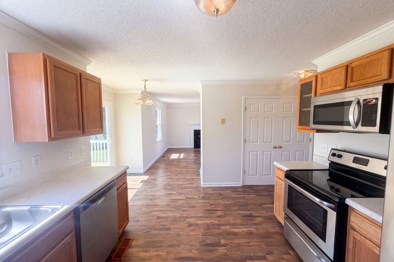Photo 11 of 24 of 3807 Fig Leaf Ct, Greensboro, NC