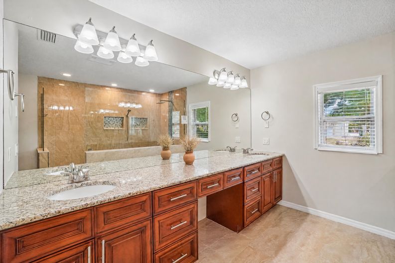 Photo 52 of 63 of 5609 Executive Dr, New Port Richey, FL