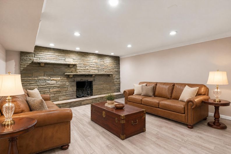 Photo 14 of 20 of 8706 Braeburn Dr, Annandale, VA