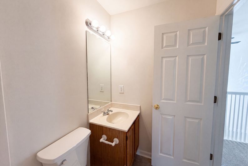 Photo 19 of 28 of 2120 Spring Lake Dr, Spring Hill, TN