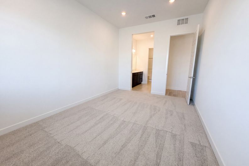 Photo 19 of 32 of 8289 Warbonnet Way, Las Vegas, NV