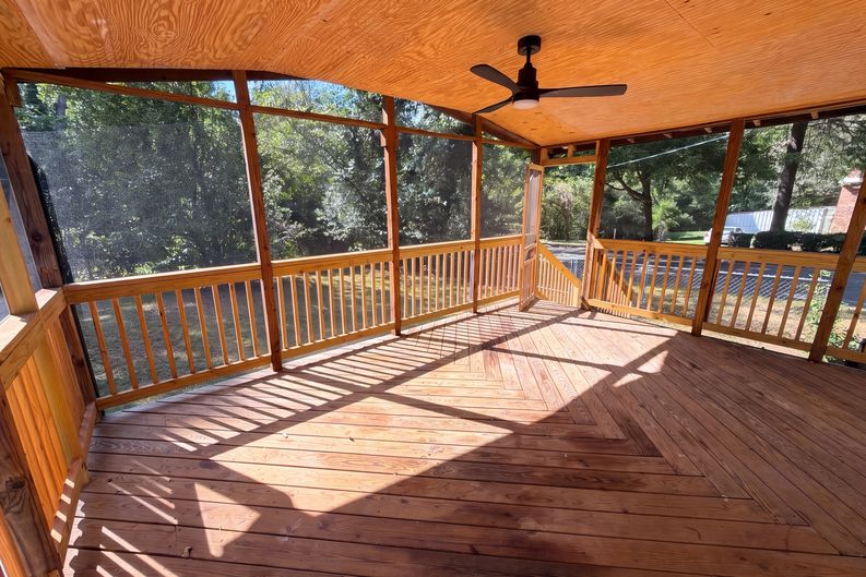 Photo 5 of 23 of 4200 Abbeydale Dr, Charlotte, NC