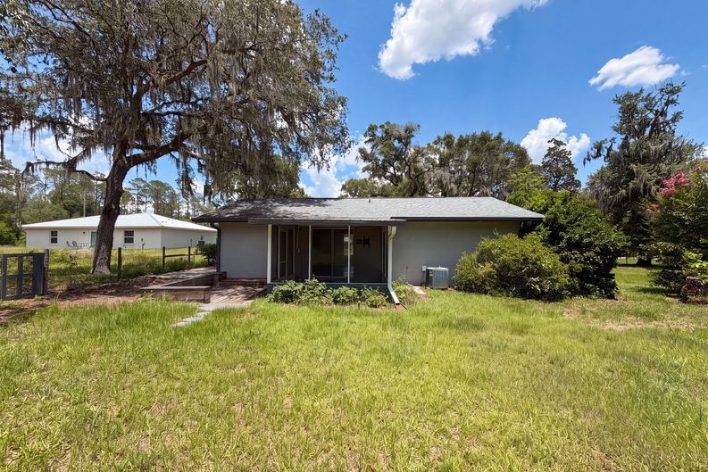Photo 5 of 21 of 1870 SW Valencia Heights Ave, Dunnellon, FL