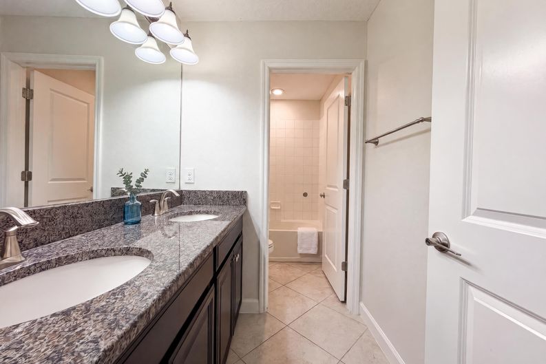 Photo 21 of 36 of 9709 Ivory Dr, Sun City Center, FL