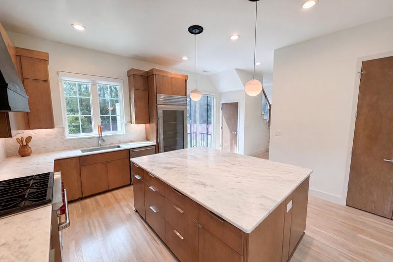Photo 9 of 29 of 1609 Richland Dr, Charlotte, NC