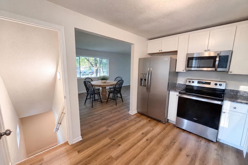 Photo 8 of 25 of 2084 Hillview Rd, Mounds View, MN