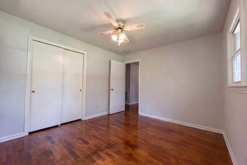 Photo 11 of 16 of 5206 N Sumac Cir, Fayetteville, NC