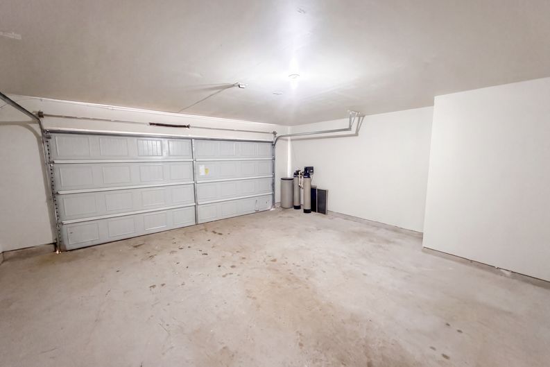Photo 20 of 25 of 10335 Dawson Hill Ln, Houston, TX