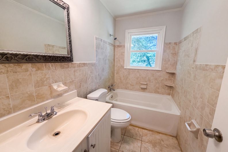 Photo 19 of 23 of 927 Greenlawn Dr, Columbia, SC