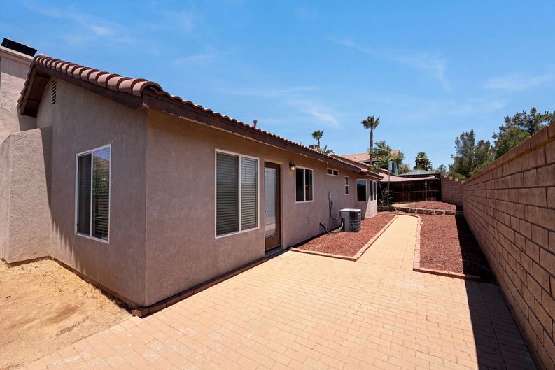 Photo 5 of 20 of 22125 Country Hills Dr, Wildomar, CA