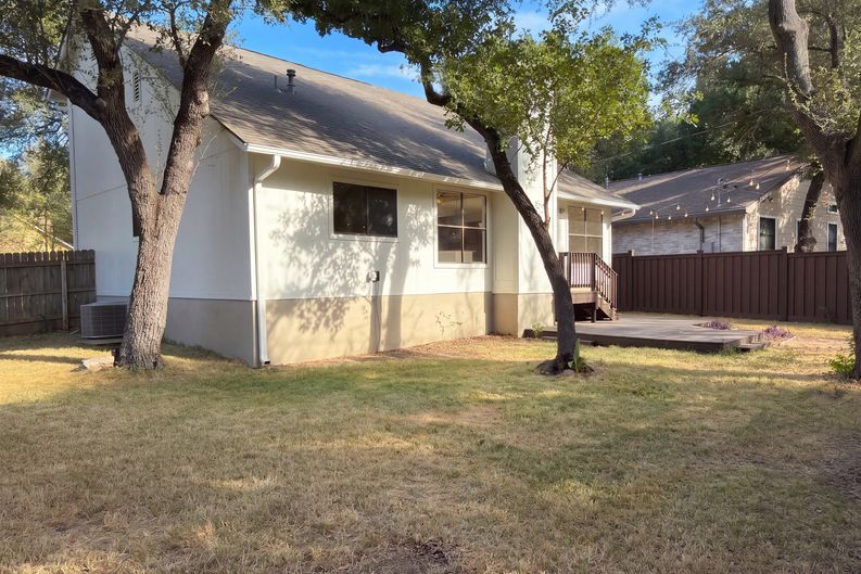 Photo 27 of 31 of 13020 Moorcroft Ln, Austin, TX