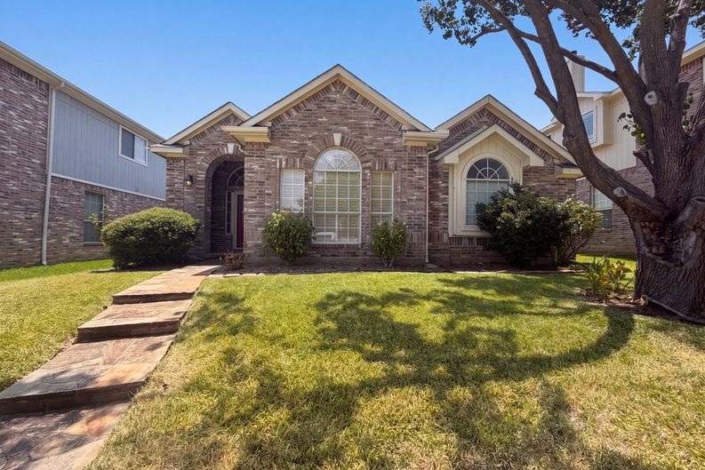 Photo 23 of 28 of 1688 Yellowstone Ave, Lewisville, TX