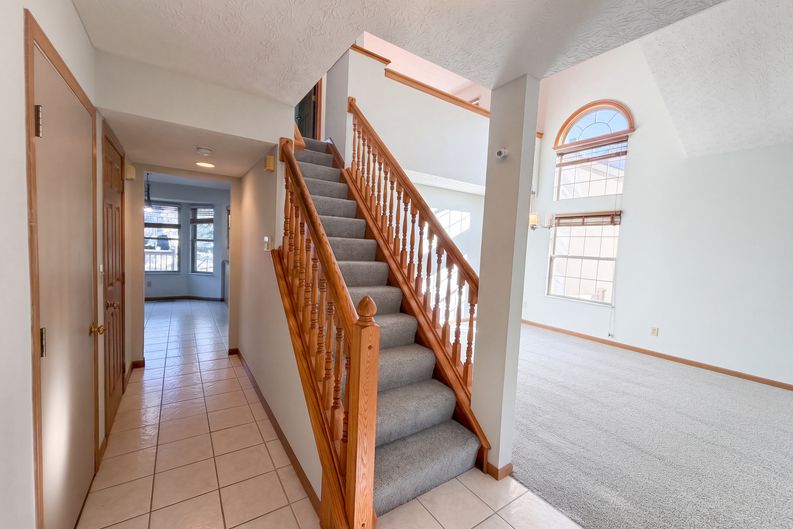 Photo 25 of 40 of 232 Brownstone Ct, Westerville, OH