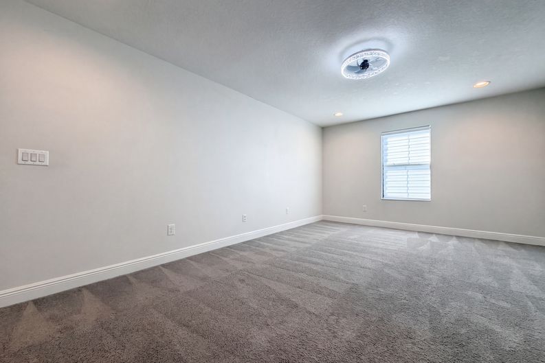 Photo 17 of 33 of 12643 Horseshoe Bend Dr, Lithia, FL