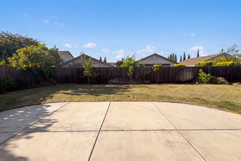 Photo 24 of 27 of 8224 Kossum Way, Elk Grove, CA