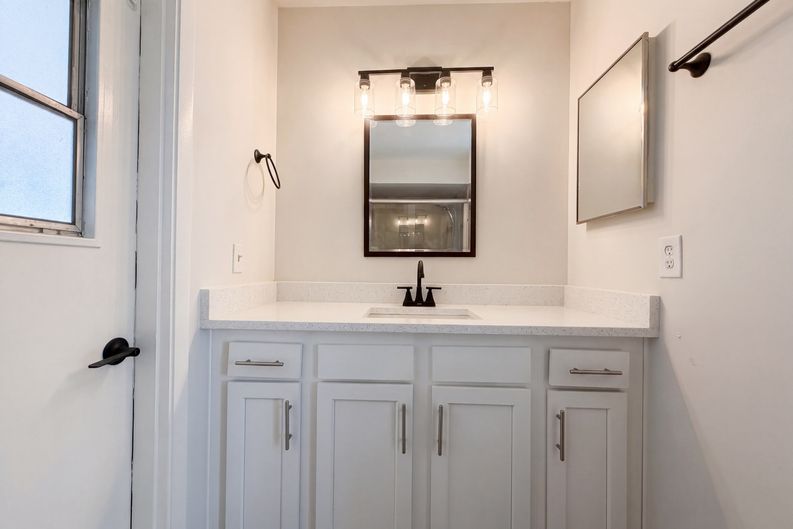 Photo 16 of 22 of 8351 Kipling Ct, Jacksonville, FL