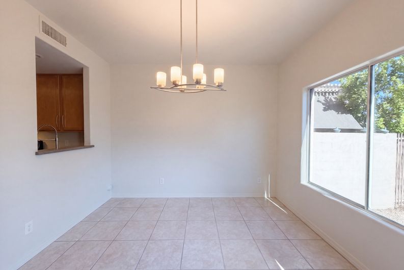 Photo 13 of 33 of 4202 N 21st St, Phoenix, AZ