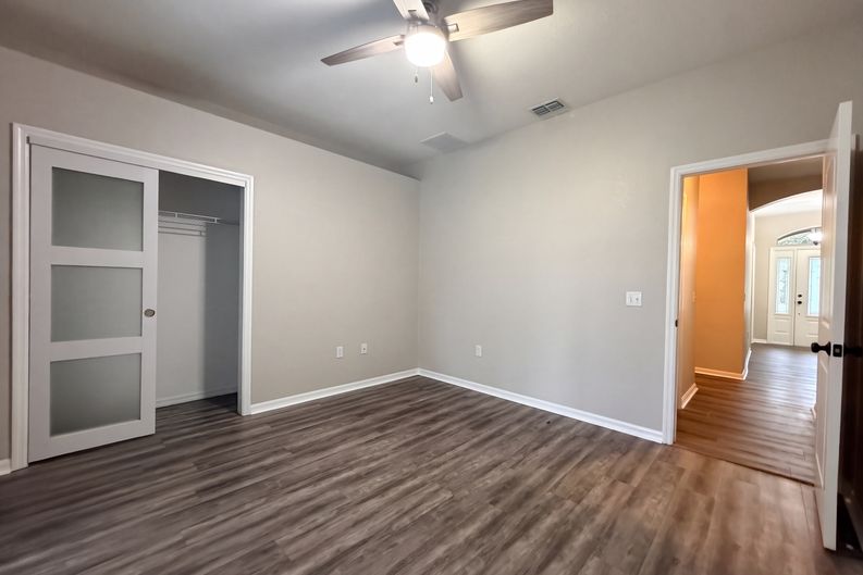 Photo 18 of 29 of 219 Willow Bend Pkwy, Lutz, FL
