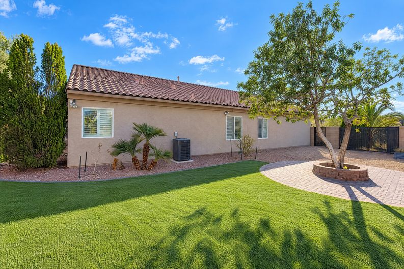 Photo 5 of 23 of 2825 Lochbroom Way, Henderson, NV