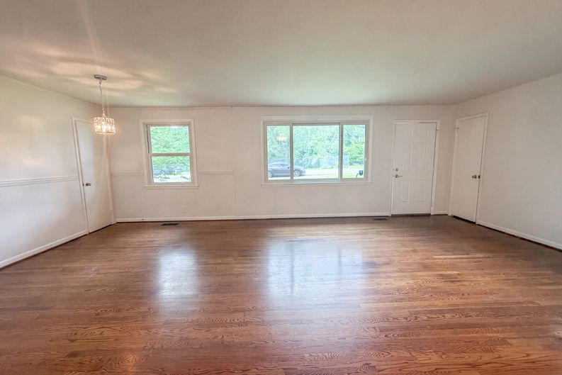 Photo 3 of 18 of 109 Krantz Ct, Ashland City, TN