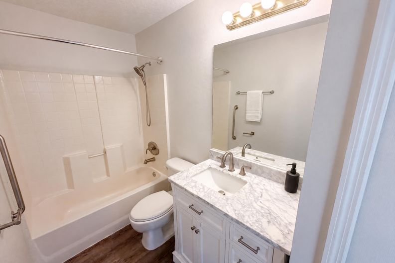 Photo 13 of 30 of 1910 Basinger Ave SW, Palm Bay, FL