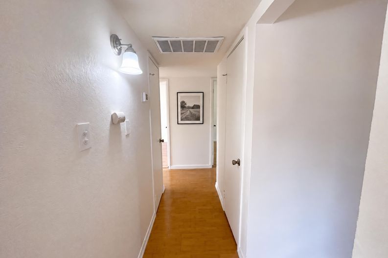 Photo 10 of 21 of 6920 Briggs Dr, Sacramento, CA