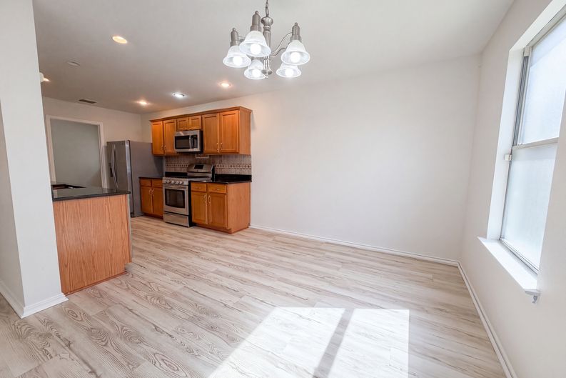 Photo 8 of 22 of 5810 Vasey Blvd, Austin, TX