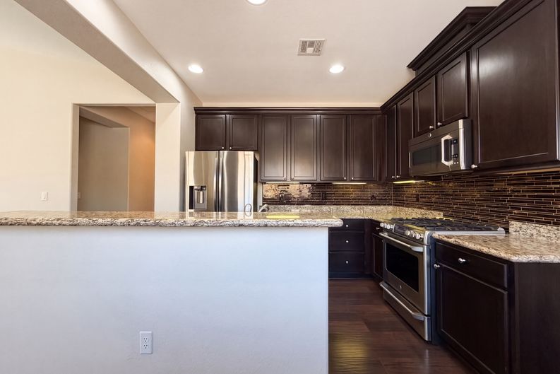Photo 6 of 21 of 908 Baronet Dr, Las Vegas, NV