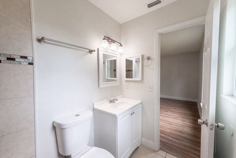 Photo 11 of 20 of 1336 Nadine Dr, Deltona, FL