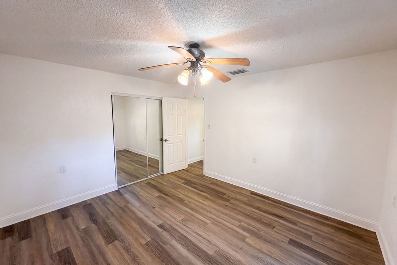 Photo 14 of 26 of 5122 Bay Blvd, Port Richey, FL