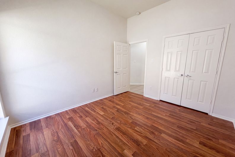 Photo 12 of 21 of 8526 Vista Grande Dr, Dallas, TX