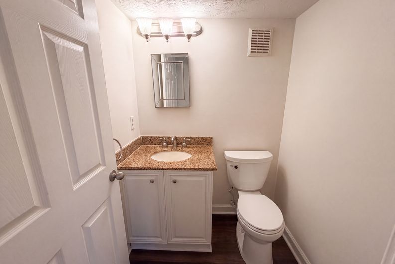 Photo 18 of 24 of 1346 Fairfield Dr SW, Lilburn, GA
