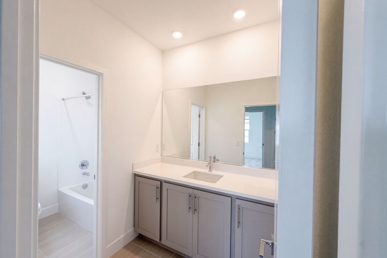Photo 19 of 21 of 16207 Sculptor Ave, Lathrop, CA